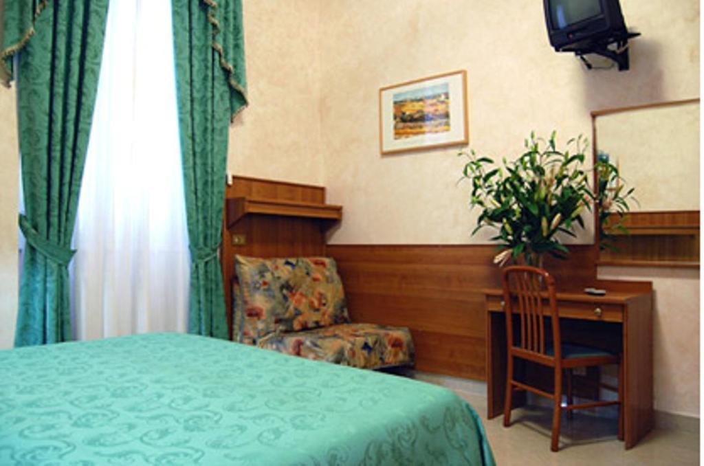 Hotel Papa Germano Rome Bilik gambar